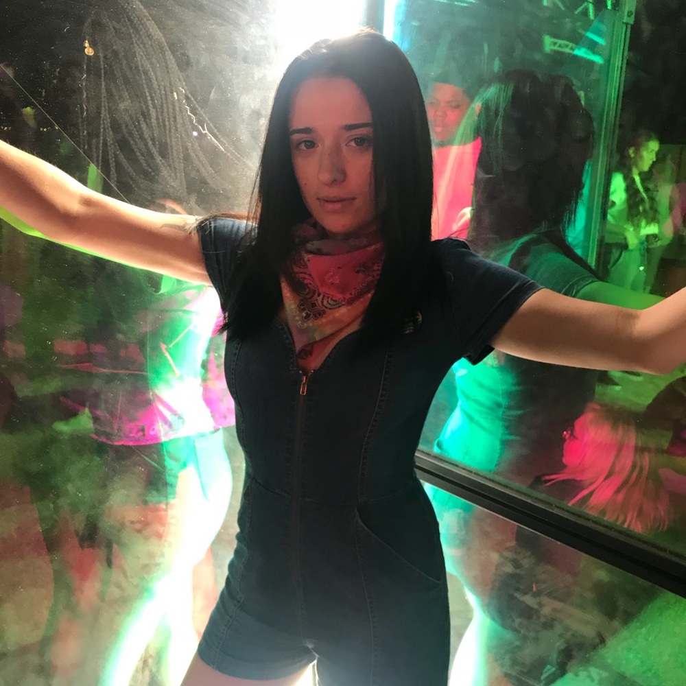 Meet your Posher, Isabelle